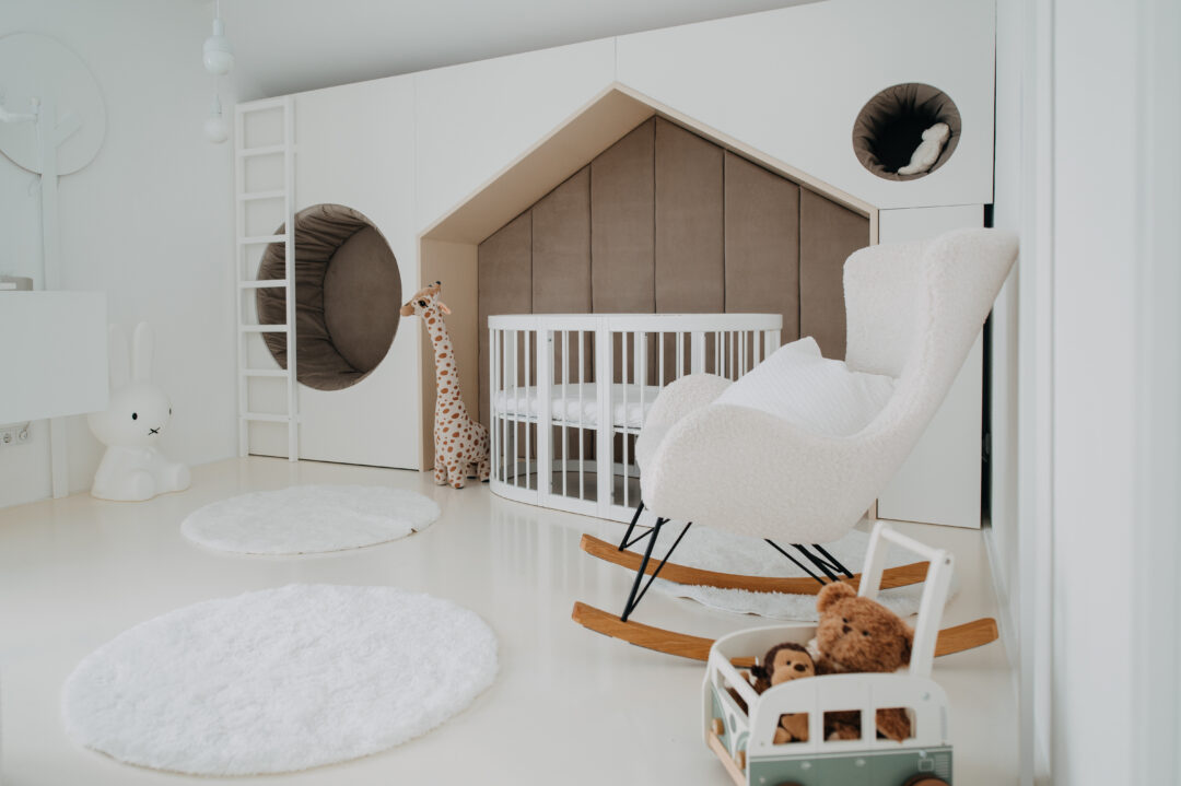 Kinderzimmer in zeitlosen Erdtönen